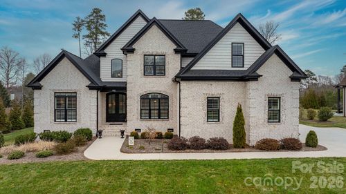 20-92 41st Ave Nw, Hickory, NC, 28601-8417 | Card Image