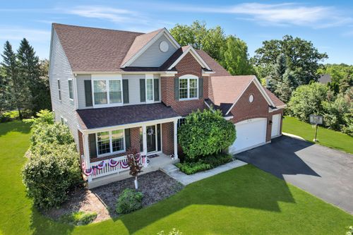 3510 High Hill Cir, Carpentersville, IL, 60110-3225 | Card Image