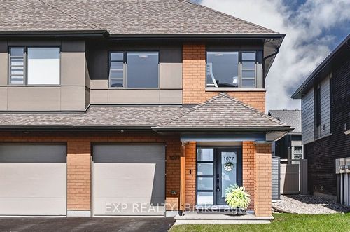 1077 Lunar Glow Cres, Manotick, ON, K4M0J7 | Card Image