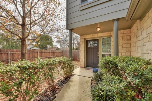 5500 Steven Creek Way, Austin, TX, 78721-3029 | Card Image