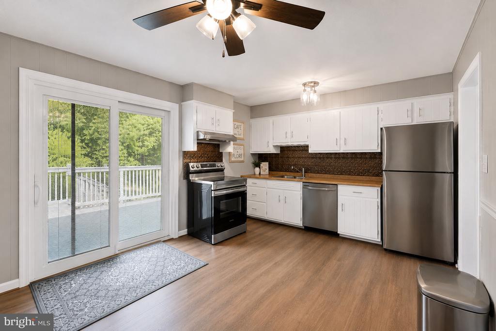 Residential in WOODBINE 3