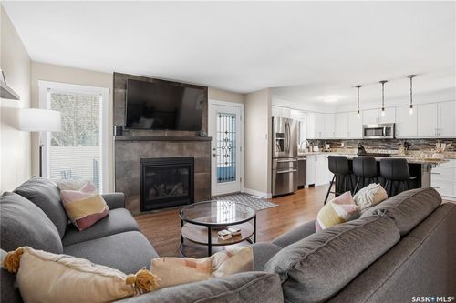 2206 Mahony Crescent, Regina, SK, S4V1B1 | Card Image