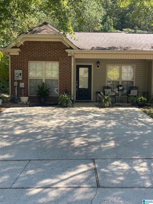 5576 Colony Ln, HOOVER, AL, 35226-5057 | Card Image