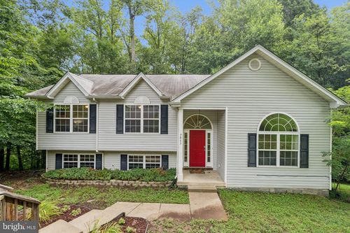 9065 Dallas Ct, KING GEORGE, VA, 22485-7172 | Card Image