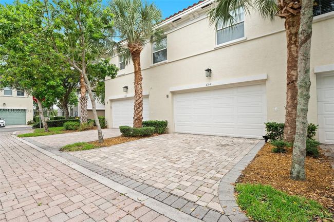 4164 Cascada Cir, Townhouse with 3 bedrooms, 3 bathrooms and null parking in Hollywood FL | Image 25