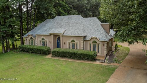 8655 Collinswood Drive, Olive Branch, MS, 38654 | Card Image