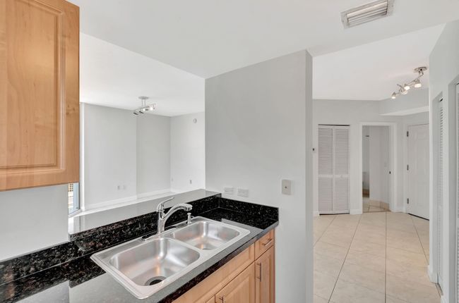 APT-808 - 2600 Sw 27 Th Ave, Condo with 1 bedrooms, 1 bathrooms and null parking in Miami FL | Image 14