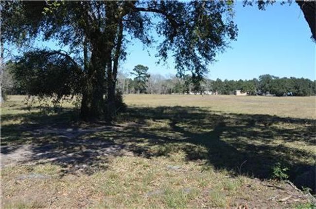 319 Wallace Rd, Home with 0 bedrooms, 3 bathrooms and 2 parking in Hankamer TX | Image 6