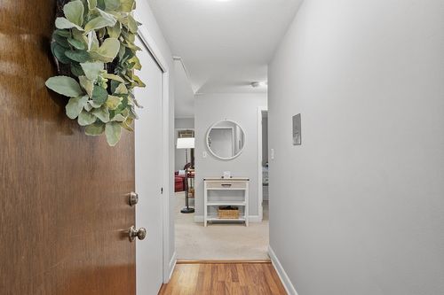 apt-27-155 Milk St, Westborough, MA, 01581-1138 | Card Image