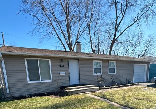 237 Harrison St, Carpentersville, IL, 60110-2304 | Card Image