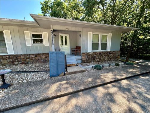 2 Chandler Ln, Bella Vista, AR, 72715-8840 | Card Image