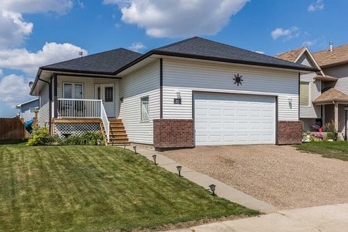 310 Jesmond Drive Sw, Redcliff, AB, T0J2P0 | Card Image