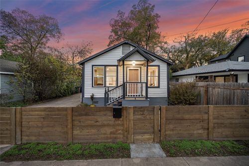 2213 Santa Rita St, Austin, TX, 78702-4621 | Card Image