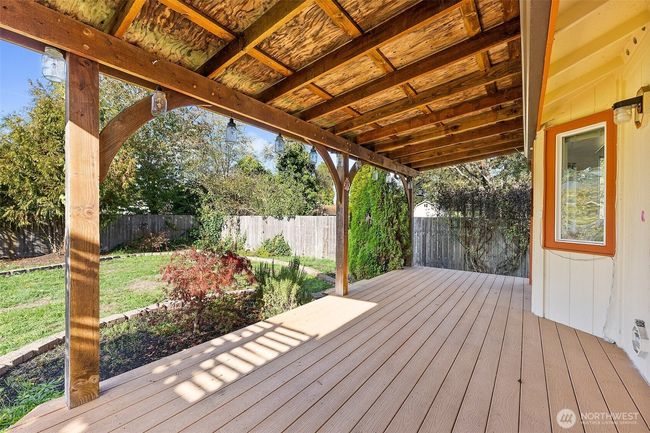 215 James St S, House other with 3 bedrooms, 2 bathrooms and 2 parking in Roy WA | Image 24