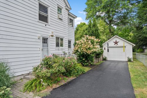 8 Hillcrest Ave, Ellenville, NY, 12428-2604 | Card Image