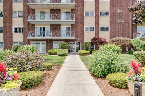 apt-13c-2900 Maple Ave, Downers Grove, IL, 60515-4126 | Card Image