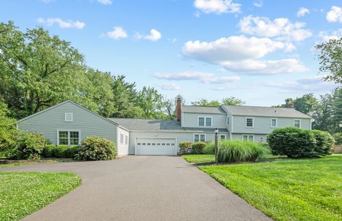 181 Farms Village Rd, Simsbury, CT, 06070 | Card Image
