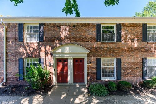 62 Menlo Park Drive, Akron, OH, 44313 | Card Image