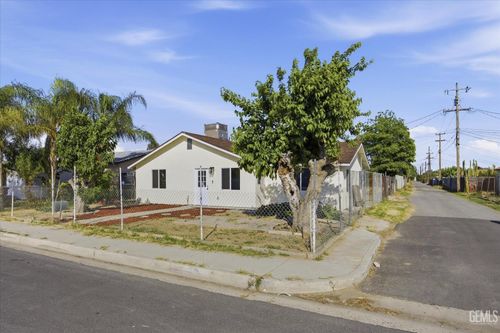 321 Beale Ave, Bakersfield, CA, 93305 | Card Image