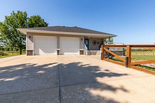 84053 Range Road 211, Lethbridge County, AB, T1J5P9 | Card Image