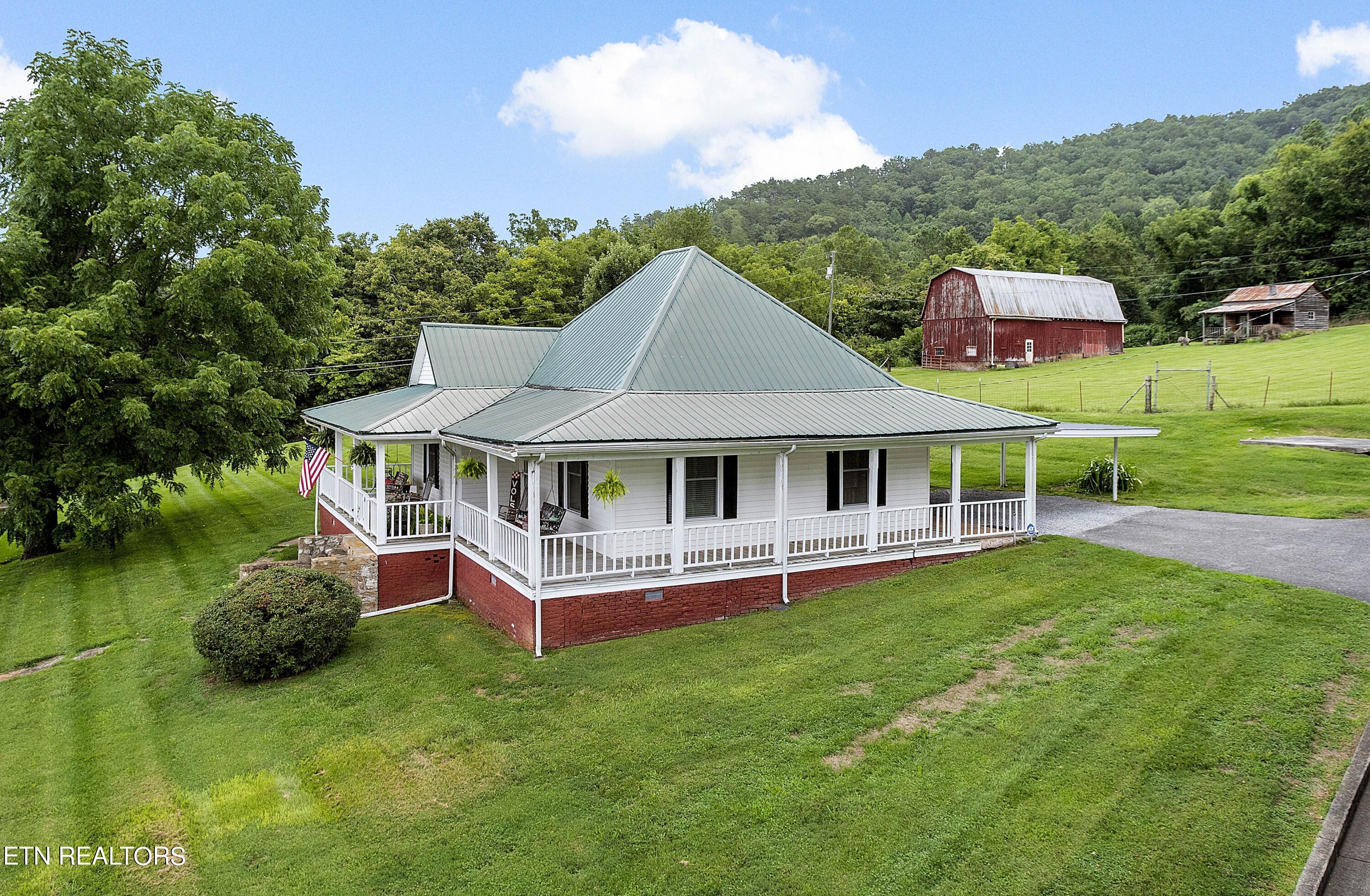 Carringer Cir, Tellico Plains, TN 37385