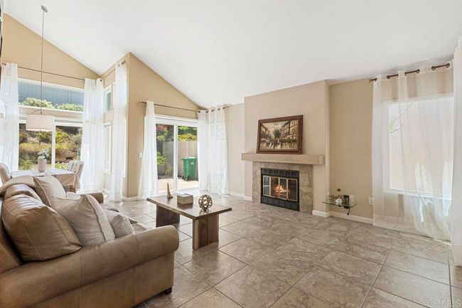 12157 Iron View Row, House other with 3 bedrooms, 2 bathrooms and 2 parking in San Diego CA | Image 6