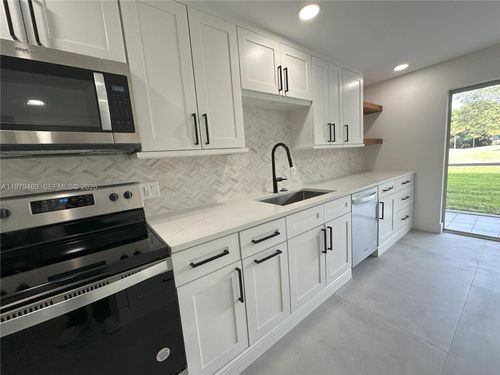 apt-109-9470 Tangerine Pl, Davie, FL, 33324-4461 | Card Image
