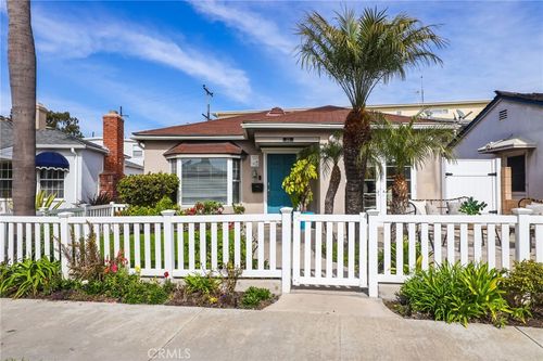 221 Central Ave, Seal Beach, CA, 90740-6016 | Card Image