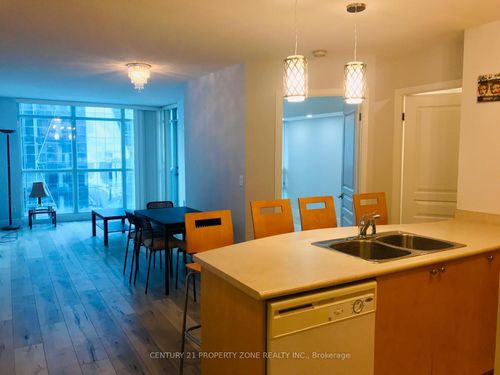 2614-18 Yonge St, Toronto, ON, M5E1Z8 | Card Image