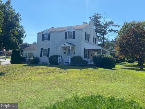 1520 Walnut St, COATESVILLE, PA, 19320-2543 | Card Image