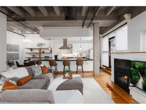 210-1020 15th St, Denver, CO, 80202-2399 | Card Image