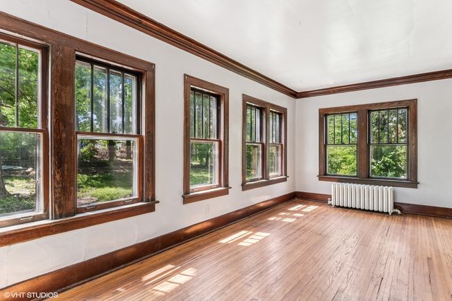 1005 Division St, House other with 6 bedrooms, 2 bathrooms and 2 parking in Lisle IL | Image 6