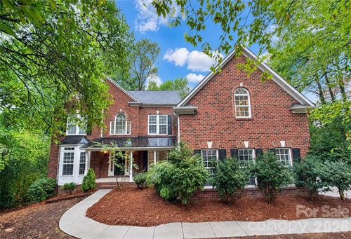 2420 Runnymede Ln, Charlotte, NC, 28209-3337 | Card Image
