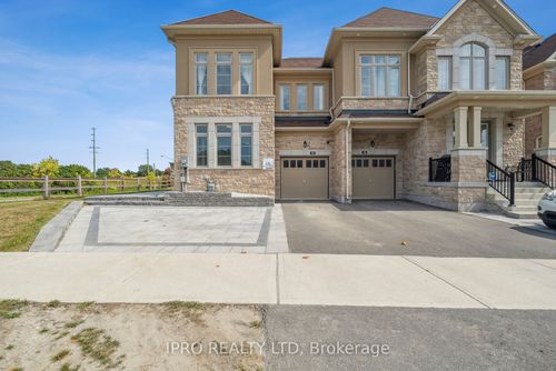 42 Prunella Cres, Holland Landing, ON, L9N0S7 | Card Image