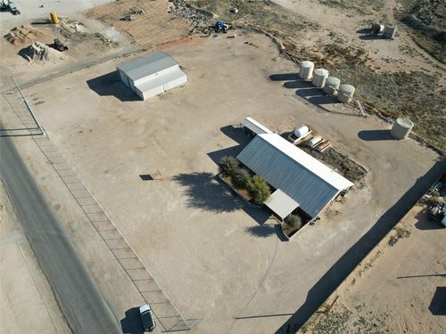600 Ne Avenue, Kermit, TX, 79745 | Card Image