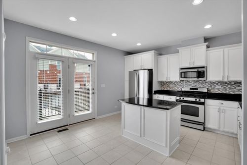 222 Hyde St, Arlington Heights, IL, 60005-4430 | Card Image