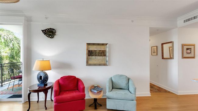 Living Room | Image 4