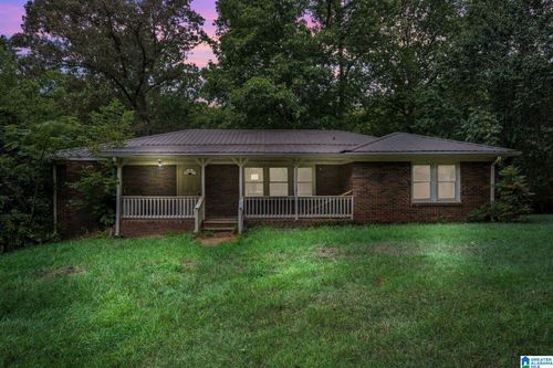 7501 Forestwood Dr, Dora, AL, 35062-2009 | Card Image