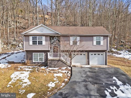 1194 Valley View Rd, HARPERS FERRY, WV, 25425-6195 | Card Image
