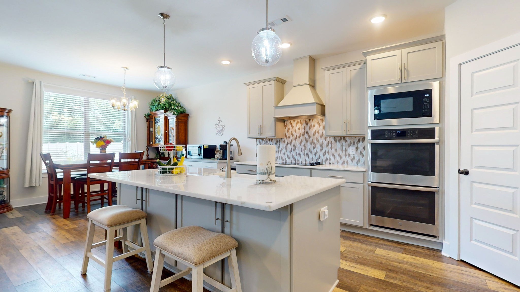 Parkwood Dr, Murfreesboro, TN 37128