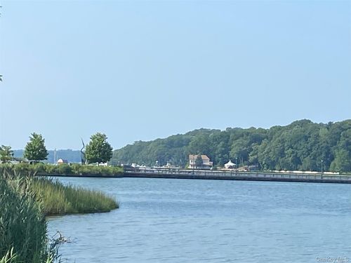 upper-51 Centershore Rd, Centerport, NY, 11721-1552 | Card Image