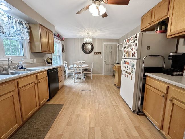 217 S Shady Ave, Condo with 3 bedrooms, 1 bathrooms and 1 parking in Houston PA | Image 6