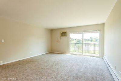 208 - 9s125 Lake Drive, Condo with 2 bedrooms, 1 bathrooms and 2 parking in Willowbrook IL | Image 2