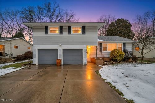 214 Beechwood Dr, Wadsworth, OH, 44281-1904 | Card Image