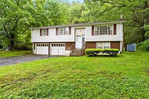 108 Gallivan Ln, Uncasville, CT, 06382-1231 | Card Image