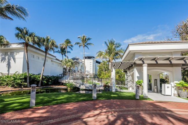 Beach Club | Image 50
