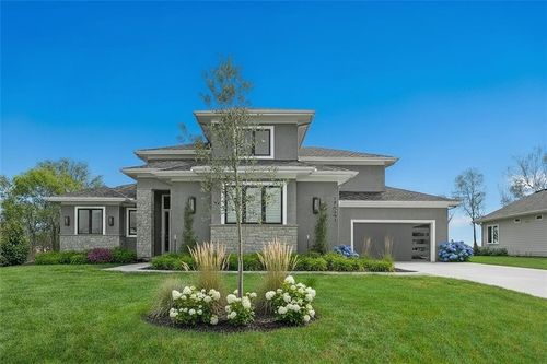 17021 Lucille St, Overland Park, KS, 66221-7911 | Card Image