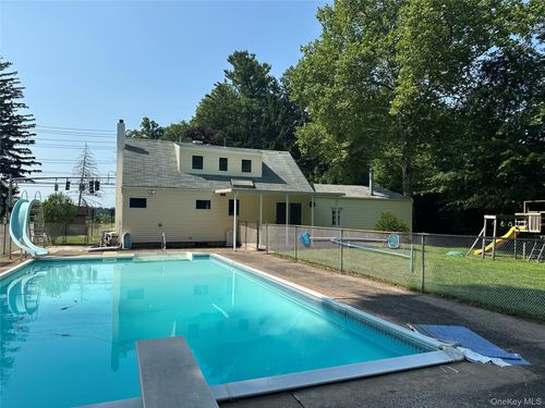382 Convent Road, Orangetown, NY, 10913 | Card Image