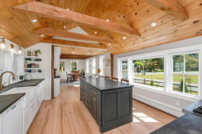 8 Hayward Rd, House other with 3 bedrooms, 3 bathrooms and null parking in Plainfield NH | Image 43