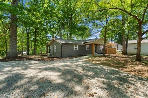 4209 Old Mountain Rd, Lexington, NC, 27292-8228 | Card Image